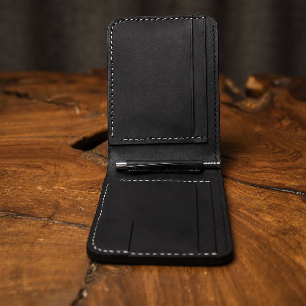 The Noir Fold